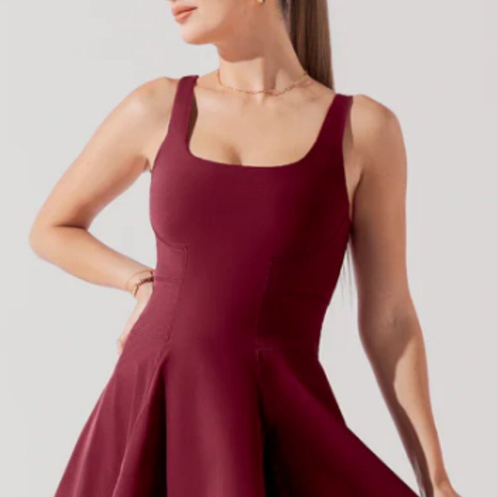 POPFLEX Tie-Breaker Superdress - Crimson